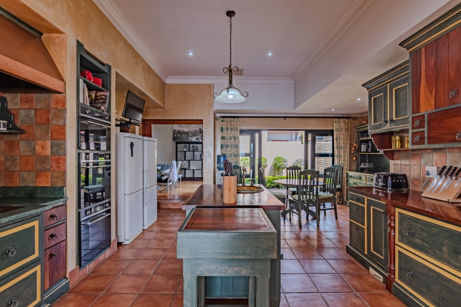 6 Bedroom Property for Sale in Pecanwood Estate North West